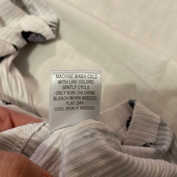 Butterfly print v neck shirt candies - Picture 10 of 10